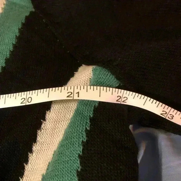 Women’s sweater size 16💚🎄🍀 - Picture 14 of 16